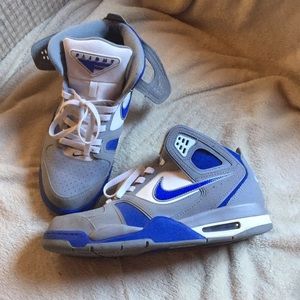 Nike flights